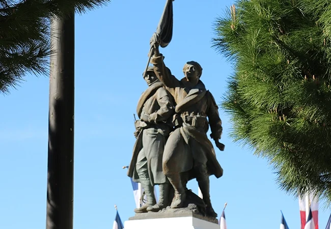 cérémonie - monument aux morts LTDB