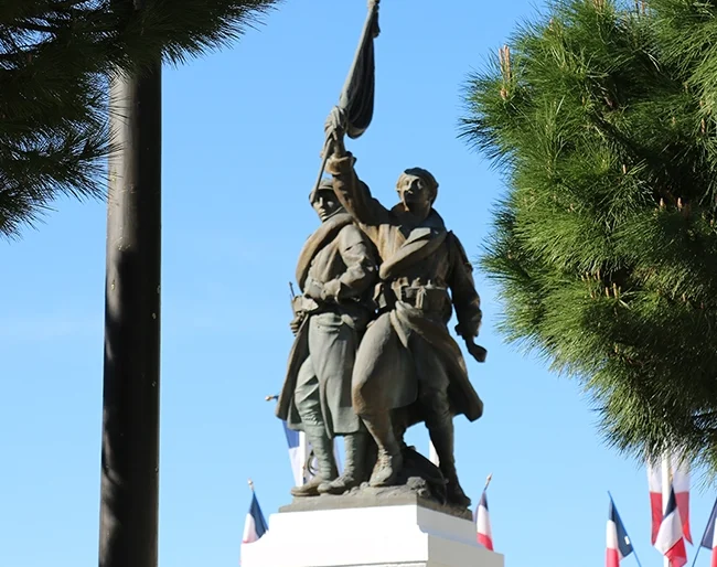 cérémonie - monument aux morts LTDB
