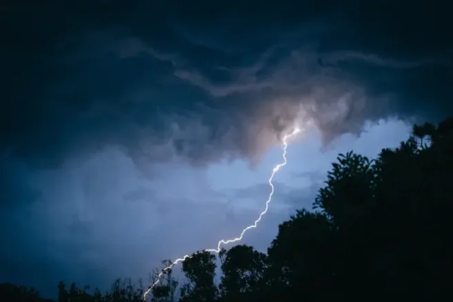 Visuel vigilance orage